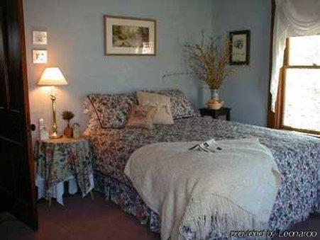 Rose Arbour Bed & Breakfast Chester Room photo